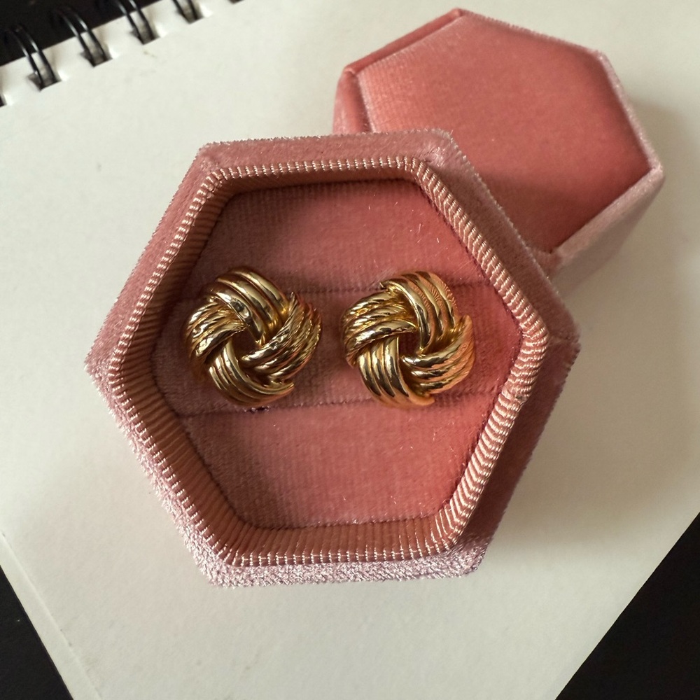 14k Gold Love Knot Earrings